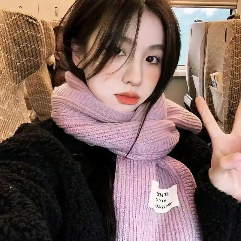 我乃魔教女帝，竟被凡人师尊单手镇压